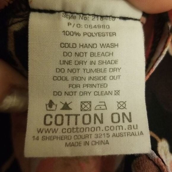 Cotton On Women's Floral button down floral top size small - Picture 4 of 8